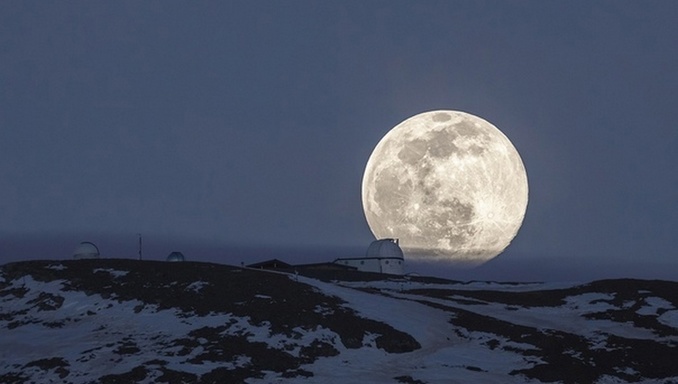 freezing moon